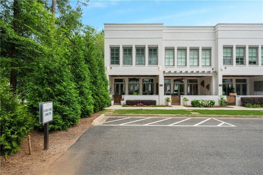 3 bedroom, 3 bathroom, 1,965 sq ft townhouse sold at 212 Sessions Street, Woodstock, GA 30188