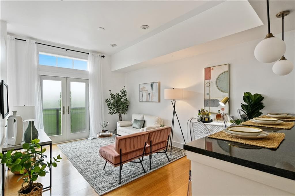 1 bedroom, 1 bathroom, 610 sq ft condominium sold at 924 Garrett Street 308, Atlanta, GA 30316