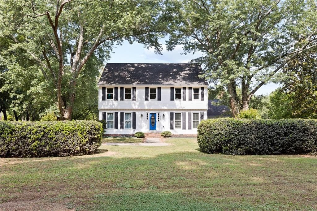 4 bedroom, 4 bathroom, 3,418 sq ft single family residence sold at 11500 Bowen Road, Roswell, GA 30075