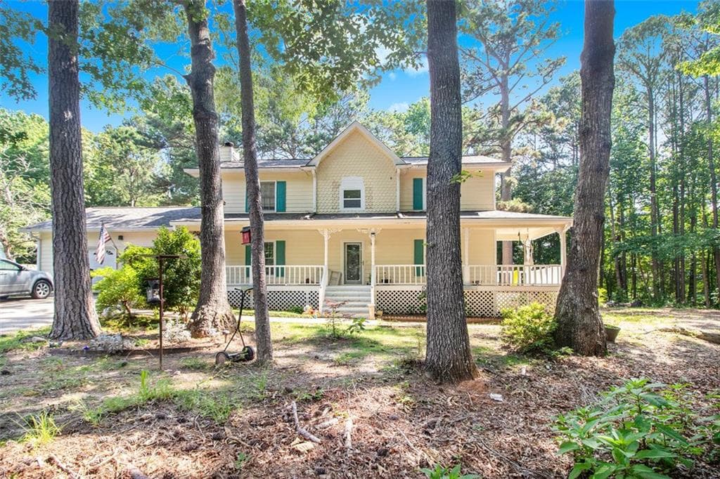 3 bedroom, 3 bathroom, 1,792 sq ft single family residence sold at 5220 FERN CREEK Drive, Douglasville, GA 30135