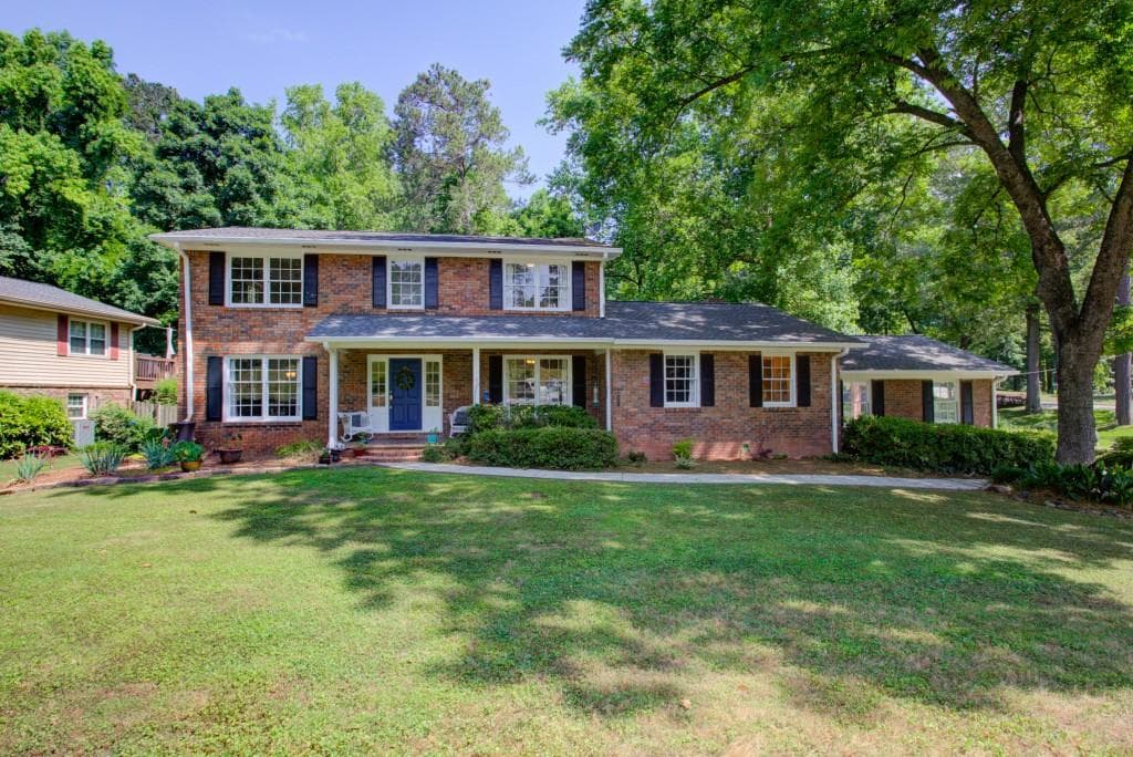 4 bedroom, 4 bathroom, 2,704 sq ft single family residence sold at 3754 Lake Drive, Smyrna, GA 30082