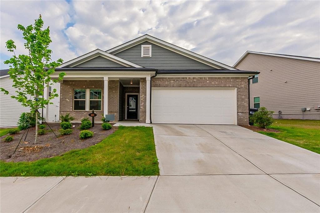 4 bedroom, 3 bathroom, 2,000 sq ft single family residence sold at 660 Valdosta Drive, Canton, GA 30114