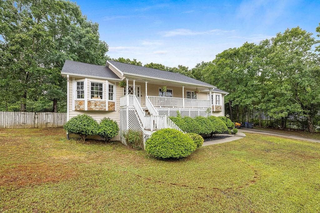 1049 Oak Moss Drive, Lawrenceville, GA 30043 — most recent listing photo
