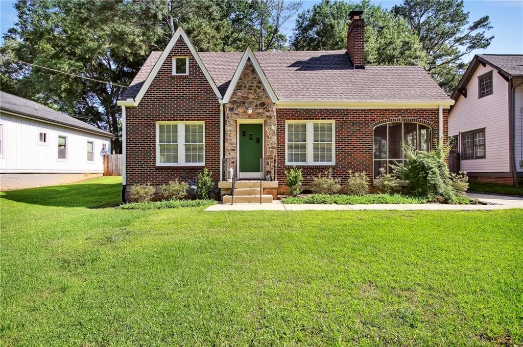 3 bedroom, 2 bathroom, 1,715 sq ft single family residence sold at 2762 Arbor Avenue, Atlanta, GA 30317