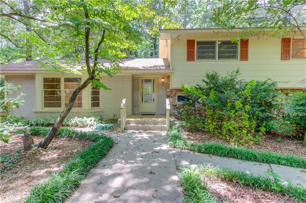 2357 Oxbow Circle, Stone Mountain, GA 30087 — most recent listing photo