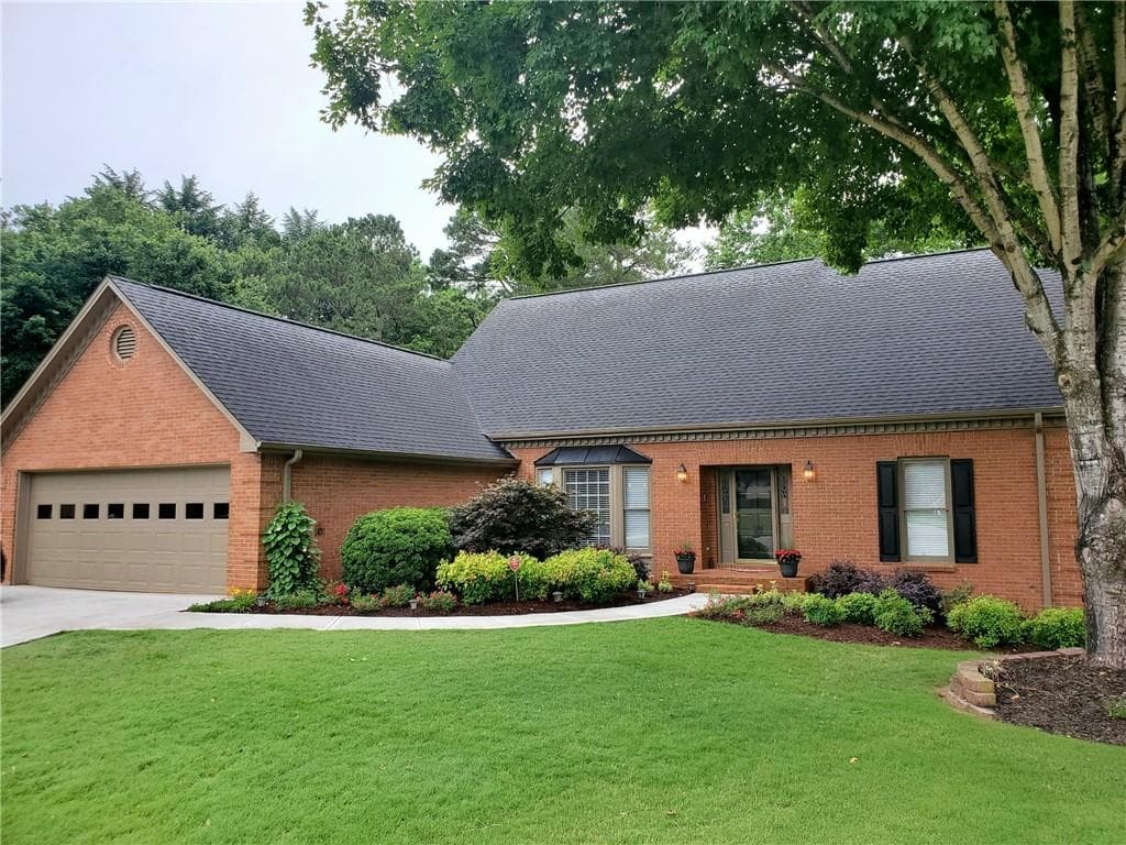 4 bedroom, 4 bathroom, 3,834 sq ft single family residence sold at 125 Stepping Stone Lane, Alpharetta, GA 30004