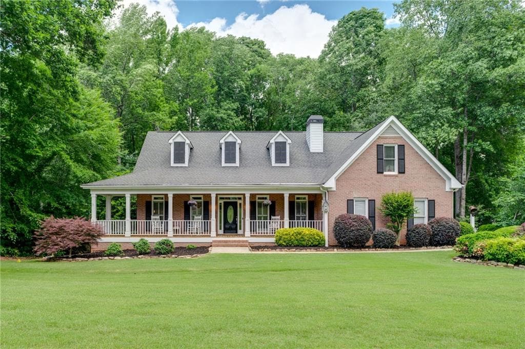 4 bedroom, 4 bathroom, 4,002 sq ft single family residence sold at 4755 Hamptons Drive, Alpharetta, GA 30004