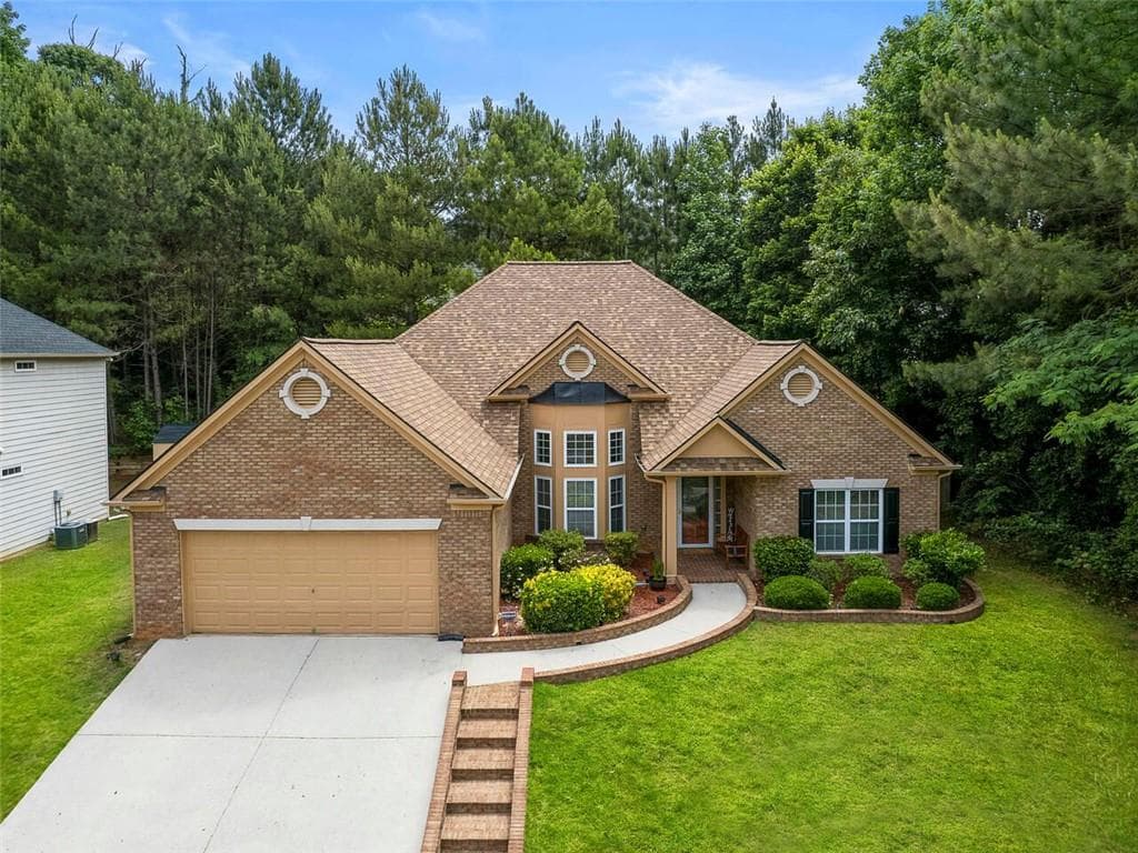 3 bedroom, 2 bathroom, 1,878 sq ft single family residence sold at 3155 ESPLANADE Circle, Atlanta, GA 30311