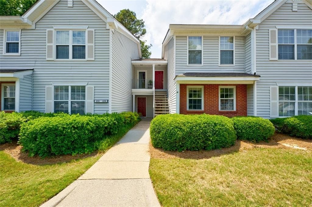 2 bedroom, 2 bathroom, 1,306 sq ft condominium sold at 4105 Whitehall Way, Alpharetta, GA 30004