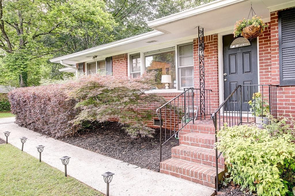 3 bedroom, 2 bathroom, 1,230 sq ft single family residence sold at 955 Church Street, Smyrna, GA 30080