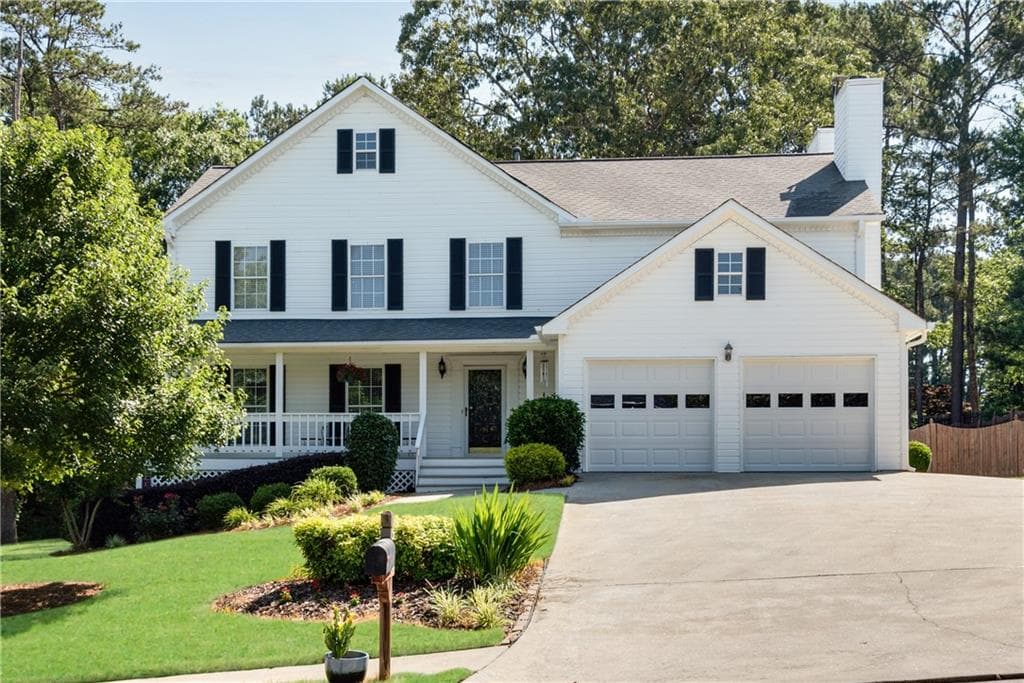 4 bedroom, 3 bathroom, 2,357 sq ft single family residence sold at 1560 Summit Pond Circle, Loganville, GA 30052