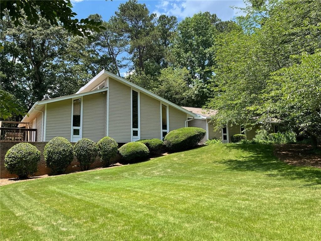2079 Silversmith Lane, Smoke Rise, GA 30087 — most recent listing photo