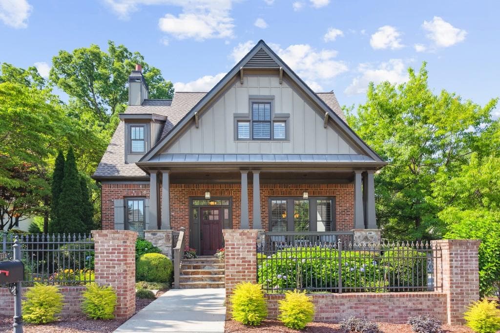 4 bedroom, 5 bathroom, 3,382 sq ft single family residence sold at 1122 Bank Street, Smyrna, GA 30080