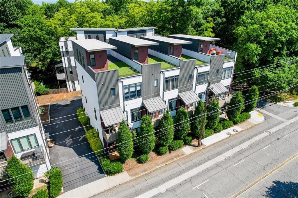 3 bedroom, 4 bathroom, 1,980 sq ft townhouse sold at 292-C Gordon Avenue, Atlanta, GA 30307