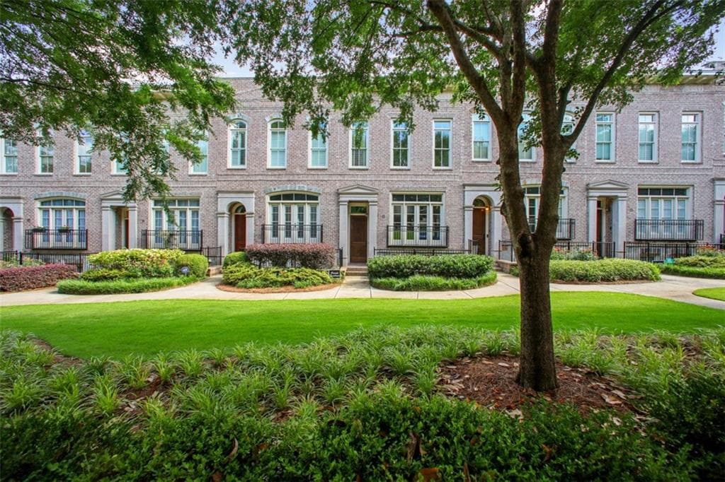 3 bedroom, 4 bathroom, 1,960 sq ft townhouse sold at 58 Sheridan Drive 15, Atlanta, GA 30305