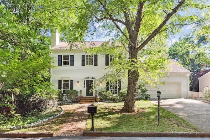 4 bedroom, 4 bathroom, 4,134 sq ft single family residence sold at 2 Bohler Lane, Atlanta, GA 30327