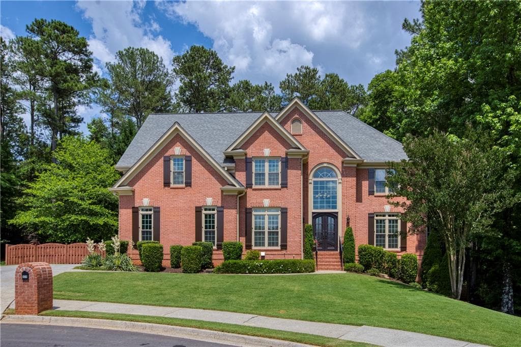 6 bedroom, 5 bathroom, 4,862 sq ft single family residence sold at 824 Forest Path Lane, Alpharetta, GA 30022