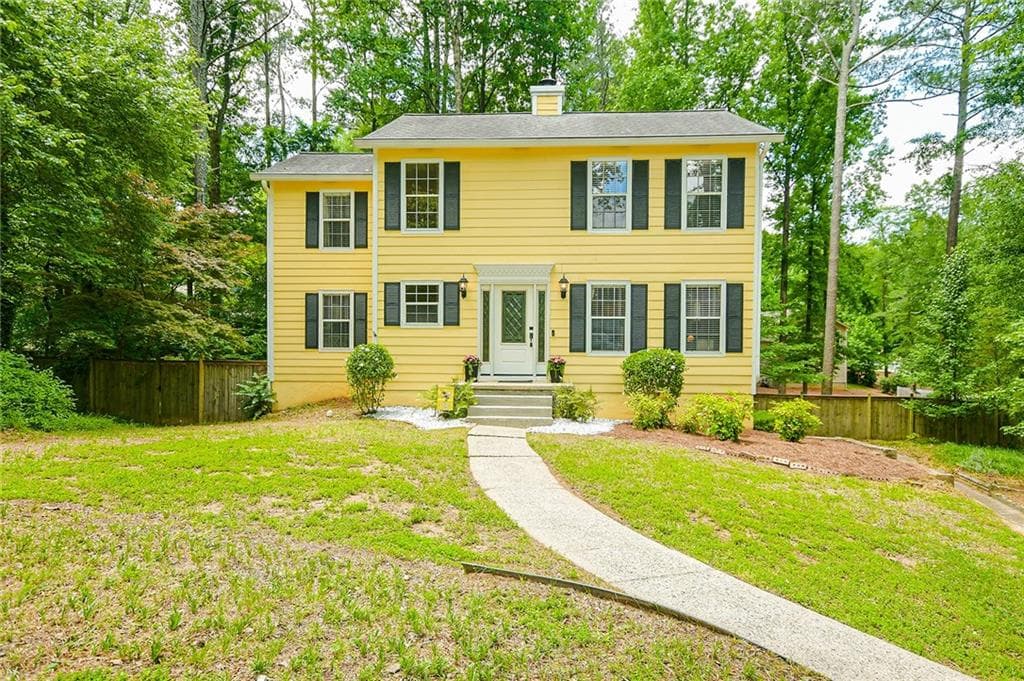 3 bedroom, 3 bathroom, 1,916 sq ft single family residence sold at 625 Tyson Court, Roswell, GA 30076