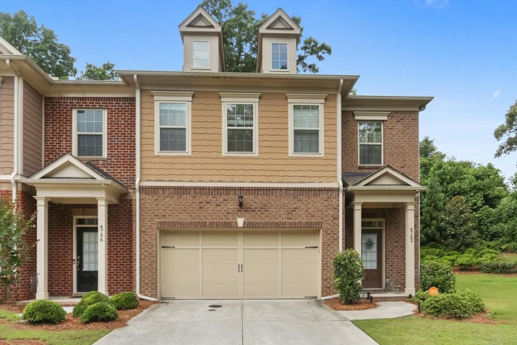 3 bedroom, 4 bathroom, 2,512 sq ft townhouse sold at 4752 Blue Elm Lane 4, Smyrna, GA 30080
