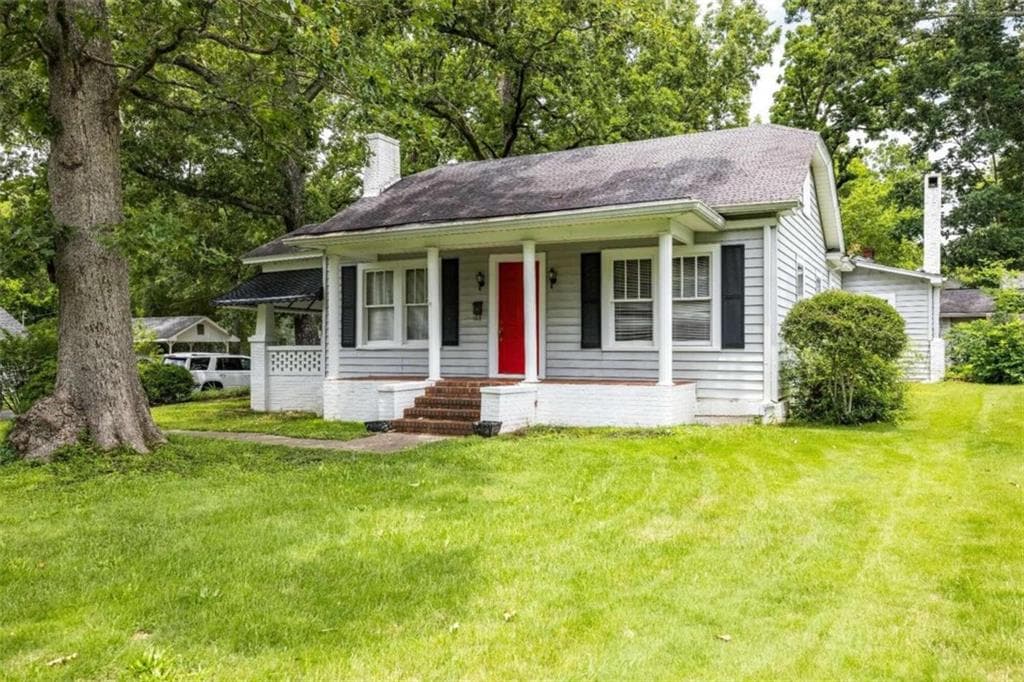2 bedroom, 1 bathroom single family residence sold at 114 Oakwood, Rome, GA 30165