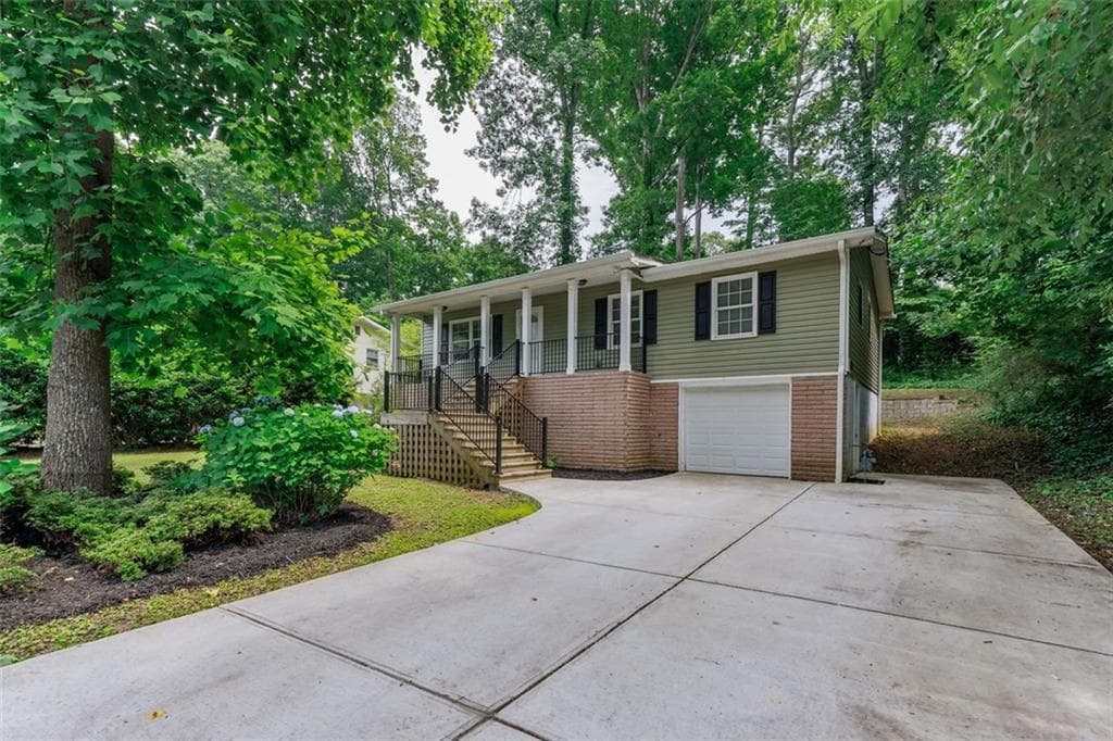 3 bedroom, 2 bathroom, 1,075 sq ft single family residence sold at 2499 WOODLAND Drive, Kennesaw, GA 30152