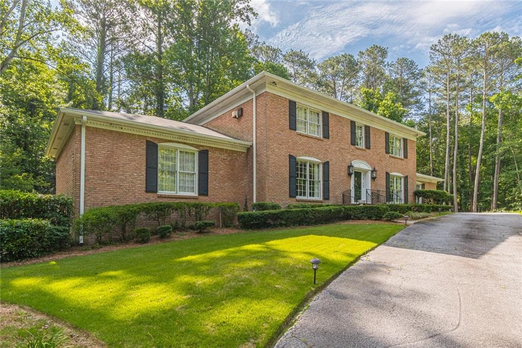 5 bedroom, 5 bathroom, 3,944 sq ft single family residence sold at 100 Old Fairburn Close, Atlanta, GA 30331