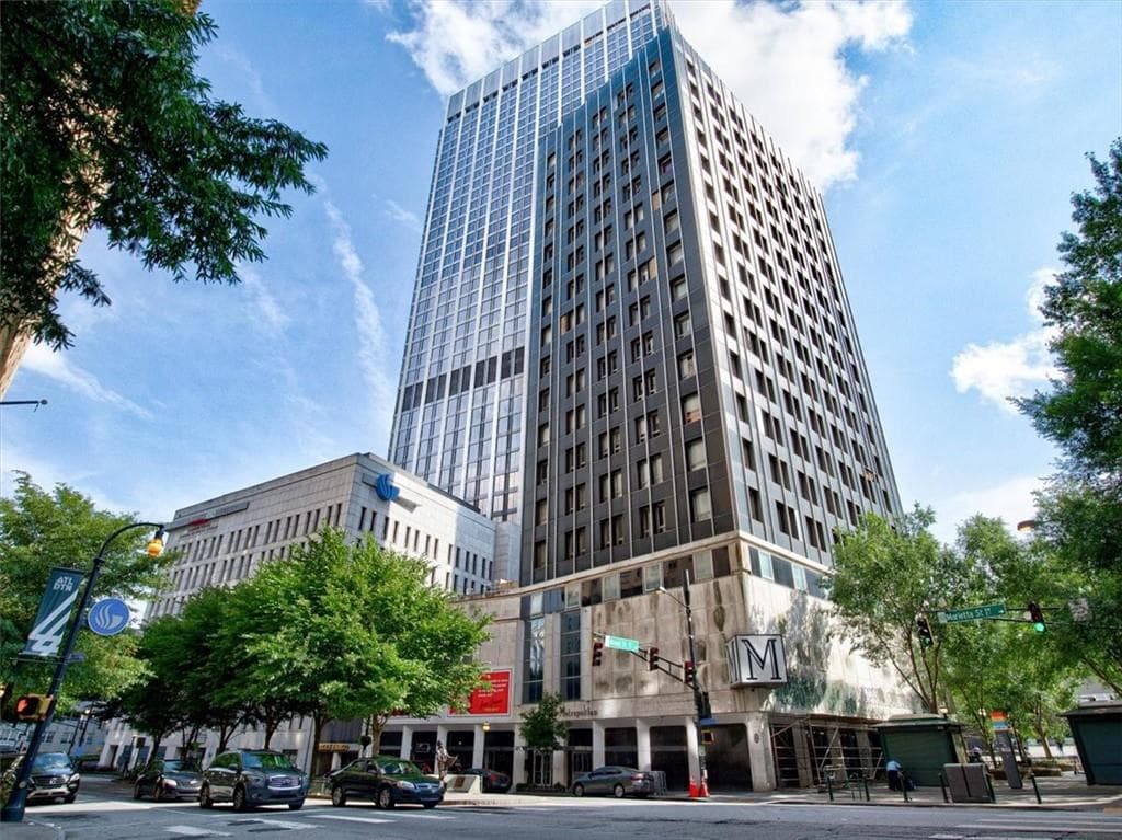 1 bedroom, 1 bathroom, 442 sq ft condominium sold at 20 Marietta Street 7D, Atlanta, GA 30303