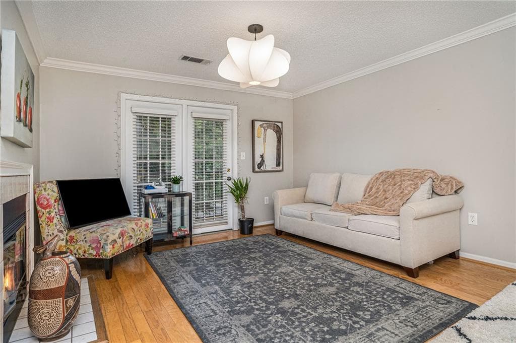 1 bedroom, 1 bathroom, 696 sq ft condominium sold at 3655 Habersham Road A-211, Atlanta, GA 30305