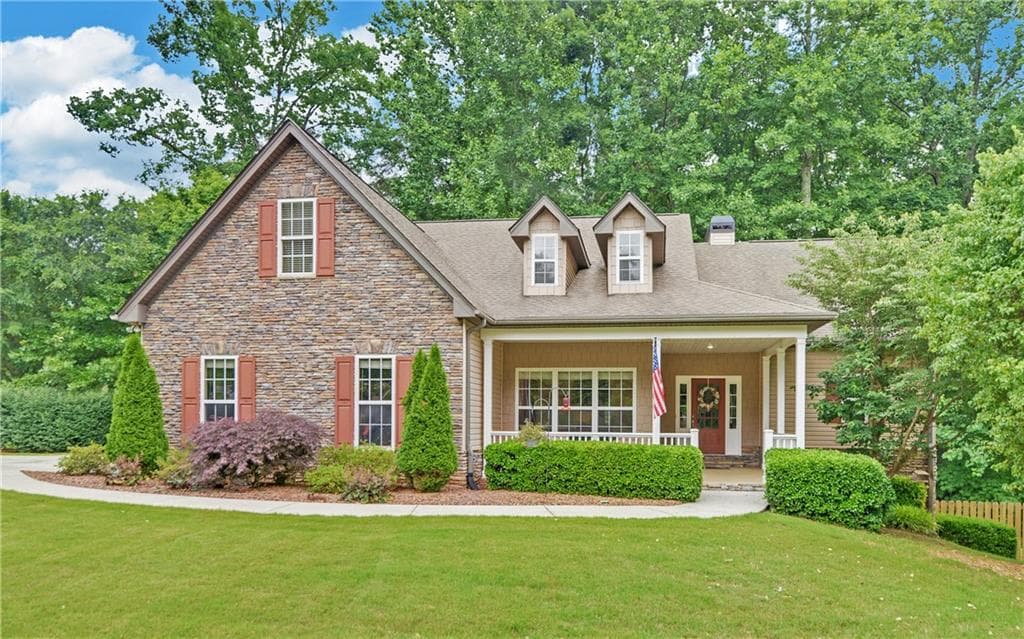 4 bedroom, 4 bathroom, 4,233 sq ft single family residence sold at 5402 Monarch Drive, Gainesville, GA 30506