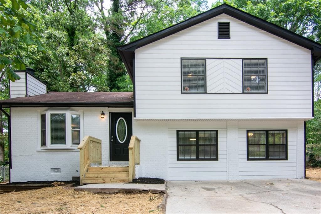 5 bedroom, 2 bathroom, 2,240 sq ft single family residence sold at 3839 Cherie Glen Road, Snellville, GA 30039