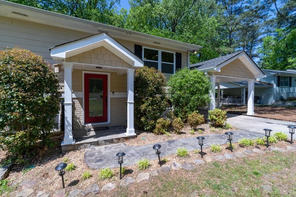 3 bedroom, 3 bathroom, 1,950 sq ft single family residence sold at 4106 Antler Trail, Smyrna, GA 30082