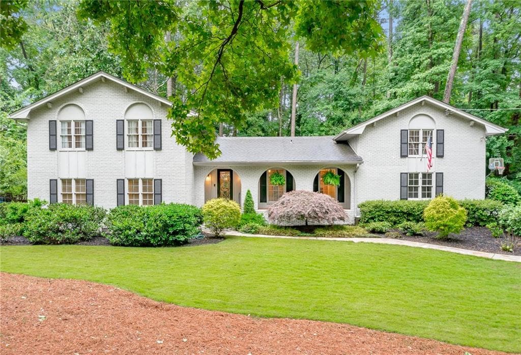4979 Vernon Oaks Drive, Dunwoody, GA 30338 — most recent listing photo