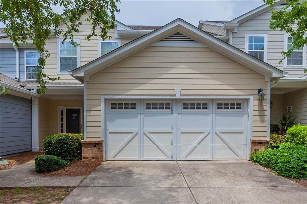 3 bedroom, 3 bathroom, 1,864 sq ft townhouse sold at 1866 S Hampton Lane, Atlanta, GA 30316