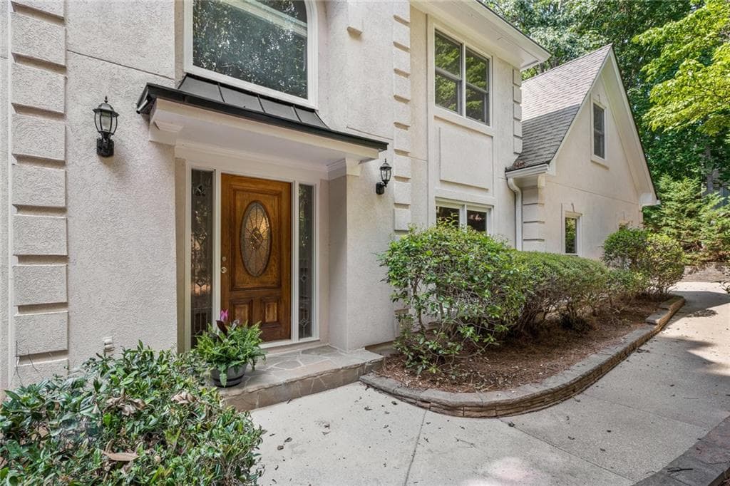 5 bedroom, 4 bathroom, 2,660 sq ft single family residence sold at 120 Southlake Court, Alpharetta, GA 30005
