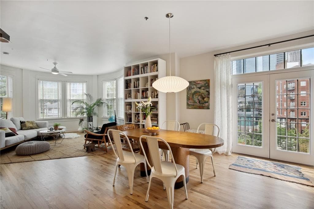 2 bedroom, 2 bathroom, 1,237 sq ft condominium sold at 1029 Piedmont Avenue 301, Atlanta, GA 30309
