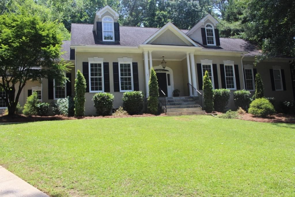 4 bedroom, 5 bathroom, 3,632 sq ft single family residence sold at 124 Cornwall Bridge, Peachtree City, GA 30269