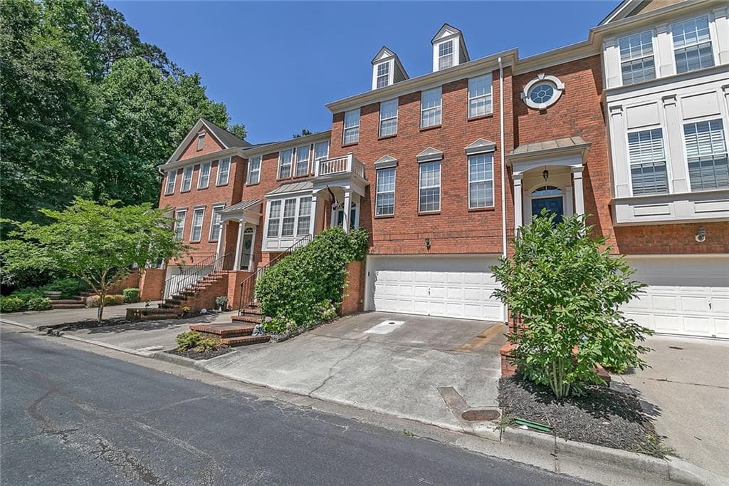 4 bedroom, 4 bathroom, 2,208 sq ft townhouse sold at 5058 Foxfield Lane, Atlanta, GA 30339