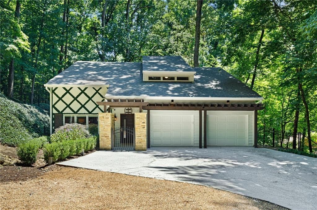 4 bedroom, 3 bathroom, 2,877 sq ft single family residence sold at 7173 Riverside Drive, Atlanta, GA 30328