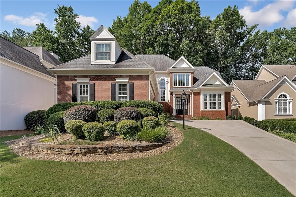 5 bedroom, 5 bathroom, 4,658 sq ft single family residence sold at 2850 Gleneagles Pointe, Alpharetta, GA 30005