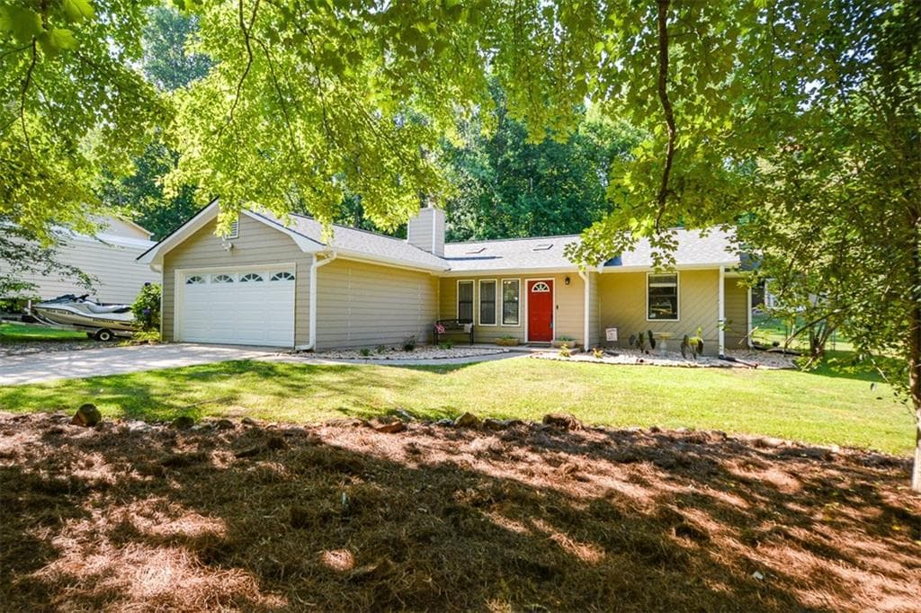 3 bedroom, 2 bathroom, 1,536 sq ft single family residence sold at 3592 Pine Branches Court, Acworth, GA 30102