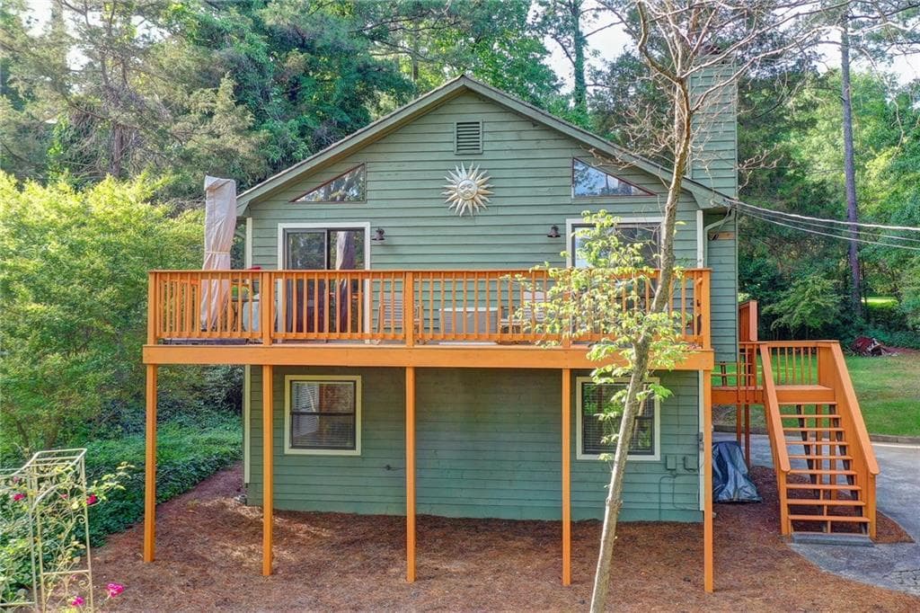3 bedroom, 2 bathroom, 2,028 sq ft single family residence sold at 947 Lake Drive, Snellville, GA 30039