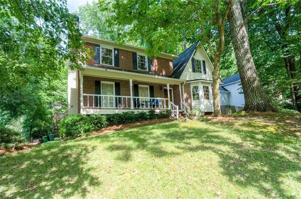 4 bedroom, 3 bathroom, 2,521 sq ft single family residence sold at 4826 Chelsea Way, Acworth, GA 30102