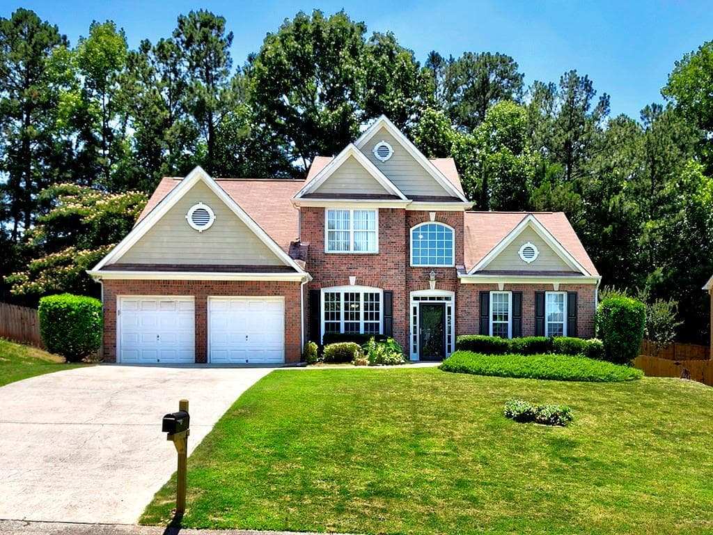 4 bedroom, 3 bathroom, 2,710 sq ft single family residence sold at 4641 HOWELL FARMS Drive, Acworth, GA 30101