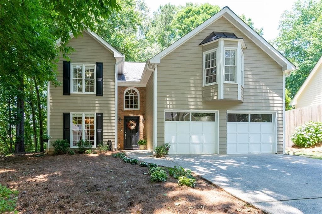 3 bedroom, 3 bathroom, 1,929 sq ft single family residence sold at 4450 SAGEBRUSH Drive, Kennesaw, GA 30152