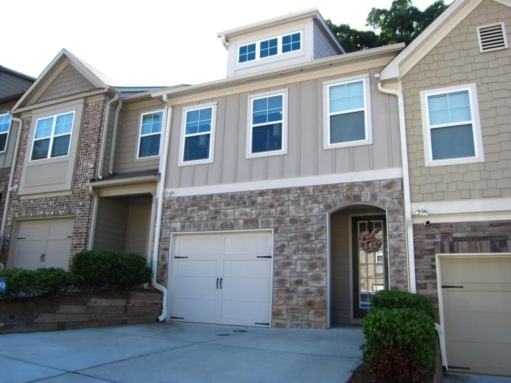 4180 Alden Park Drive, Decatur, GA 30035 — most recent listing photo