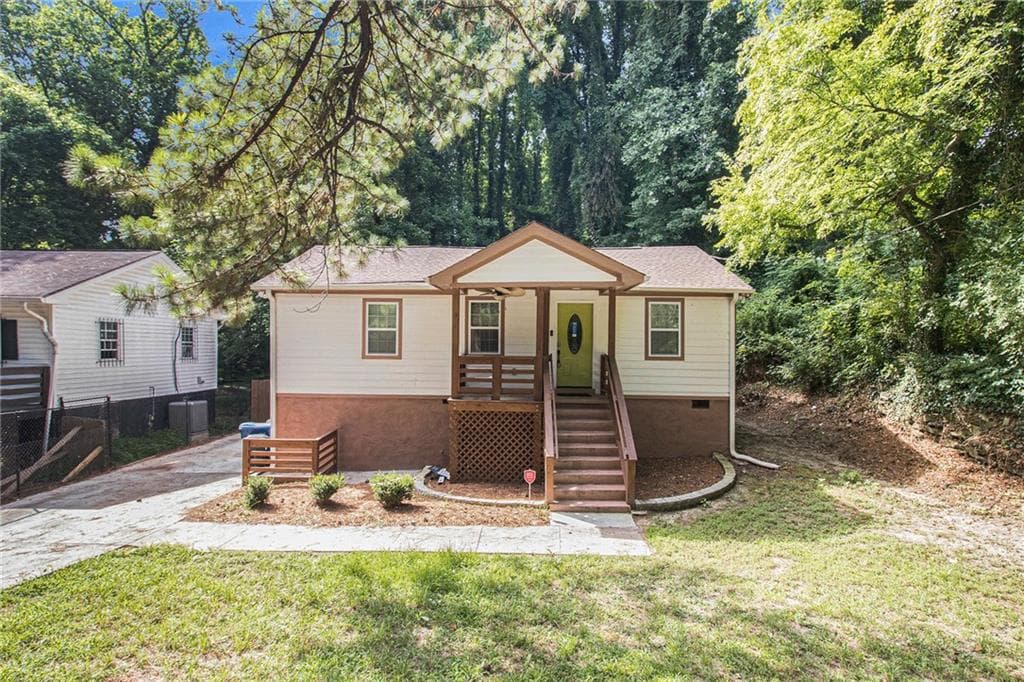 3 bedroom, 2 bathroom, 888 sq ft single family residence sold at 2176 Pansy Street, Atlanta, GA 30314