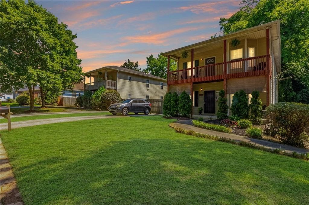 duplex sold at 1046 White Oak Avenue, Atlanta, GA 30310