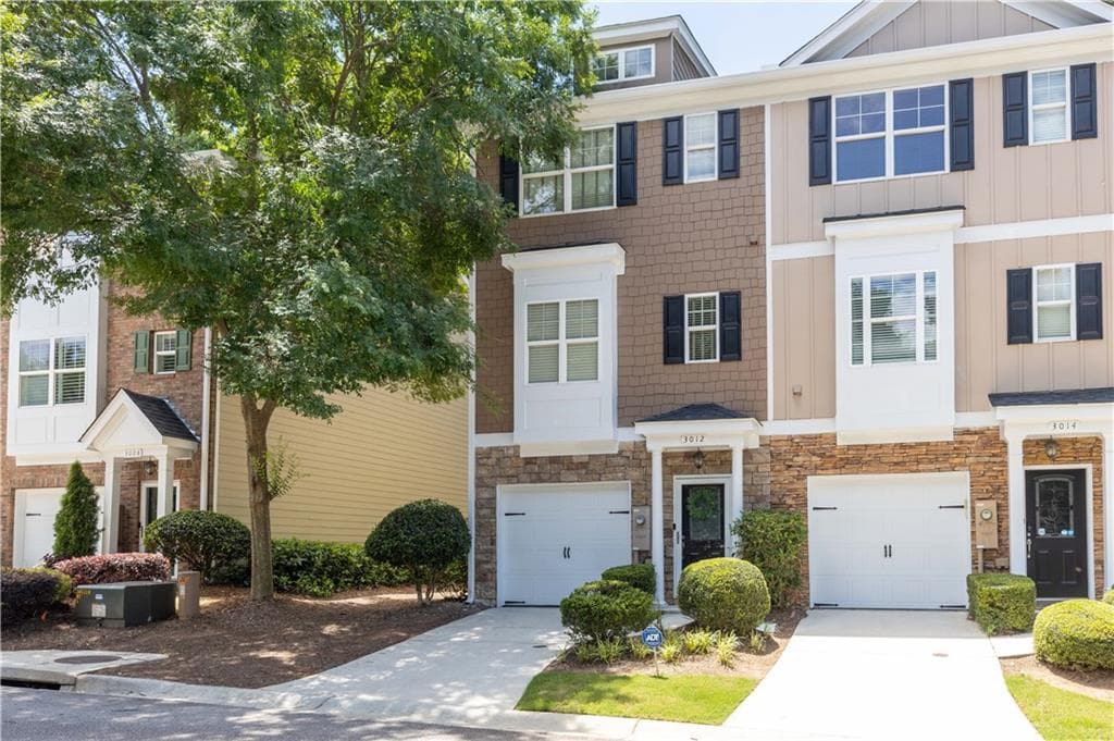 3 bedroom, 4 bathroom, 1,730 sq ft townhouse sold at 3012 Lauren Parc Road, Decatur, GA 30032