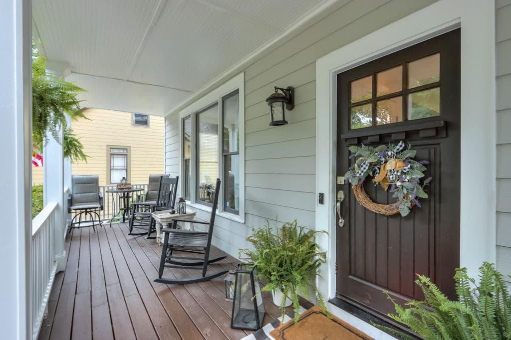 3 bedroom, 3 bathroom, 2,048 sq ft single family residence sold at 1844 Braeburn Circle, Atlanta, GA 30316