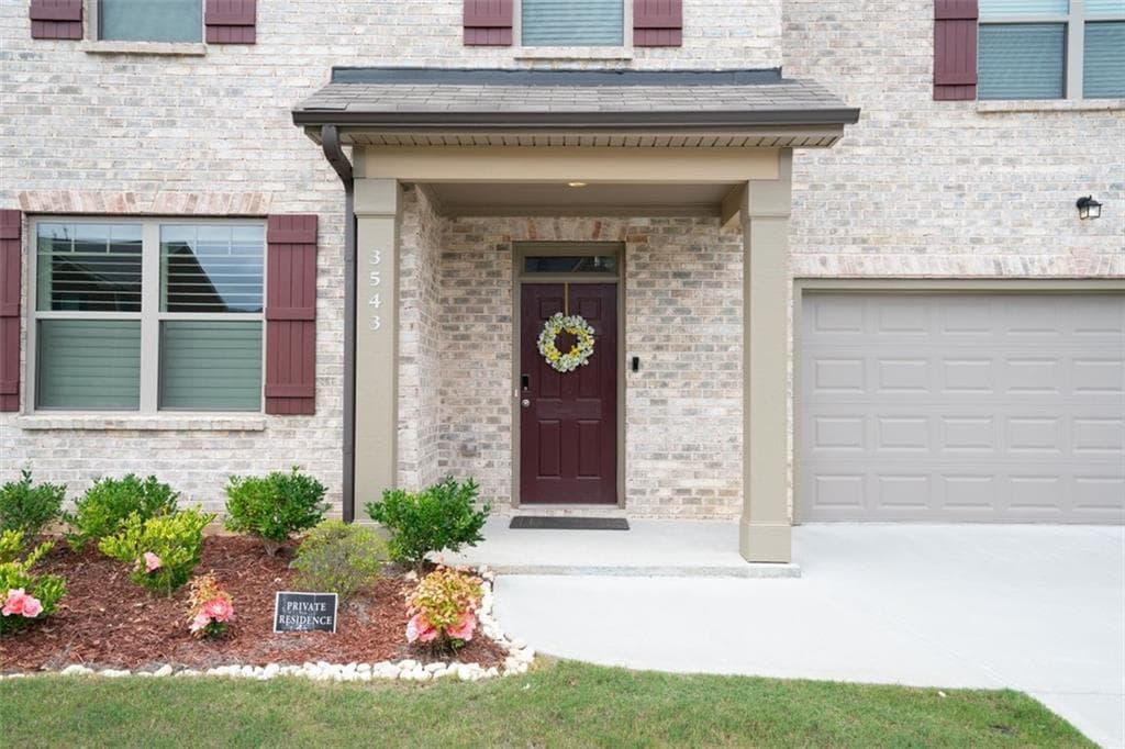 5 bedroom, 3 bathroom, 3,209 sq ft single family residence sold at 3543 STONEBRANCH Lane, Loganville, GA 30052